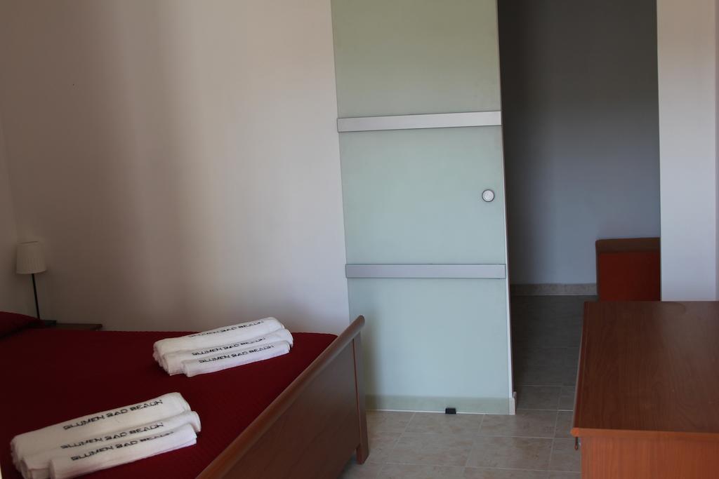 Blumen Bad Beach Apartment Metaponto Ruang foto