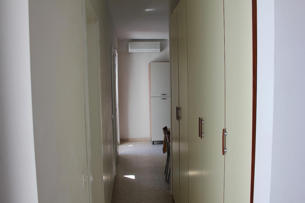 Blumen Bad Beach Apartment Metaponto Ruang foto