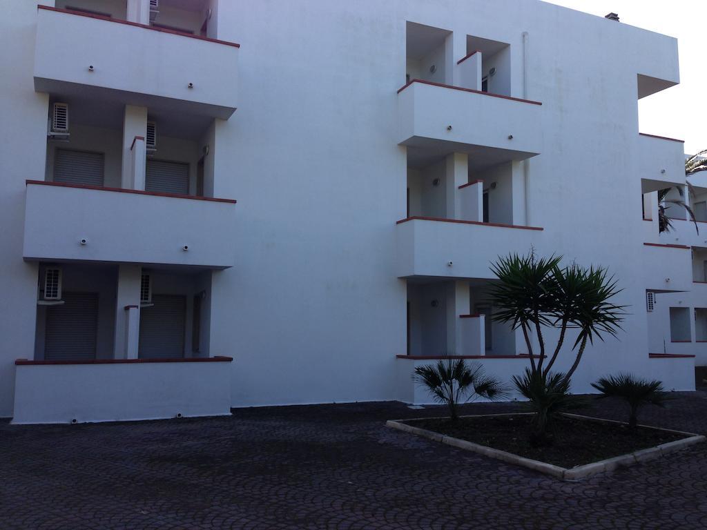 Blumen Bad Beach Apartment Metaponto Ruang foto
