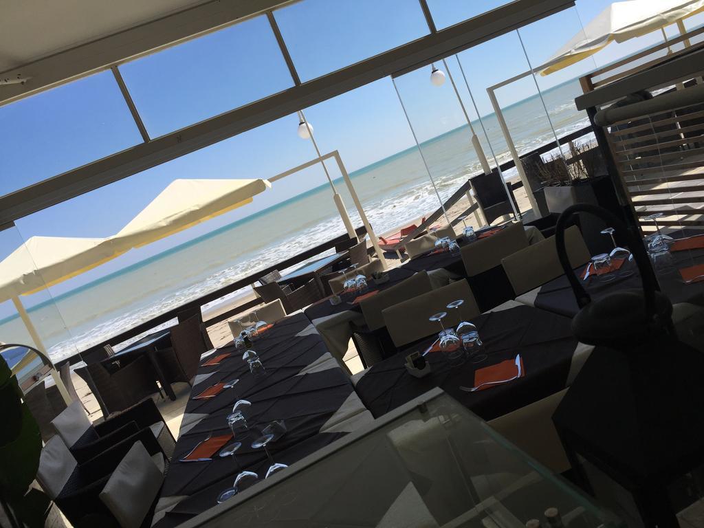 Blumen Bad Beach Apartment Metaponto Bagian luar foto